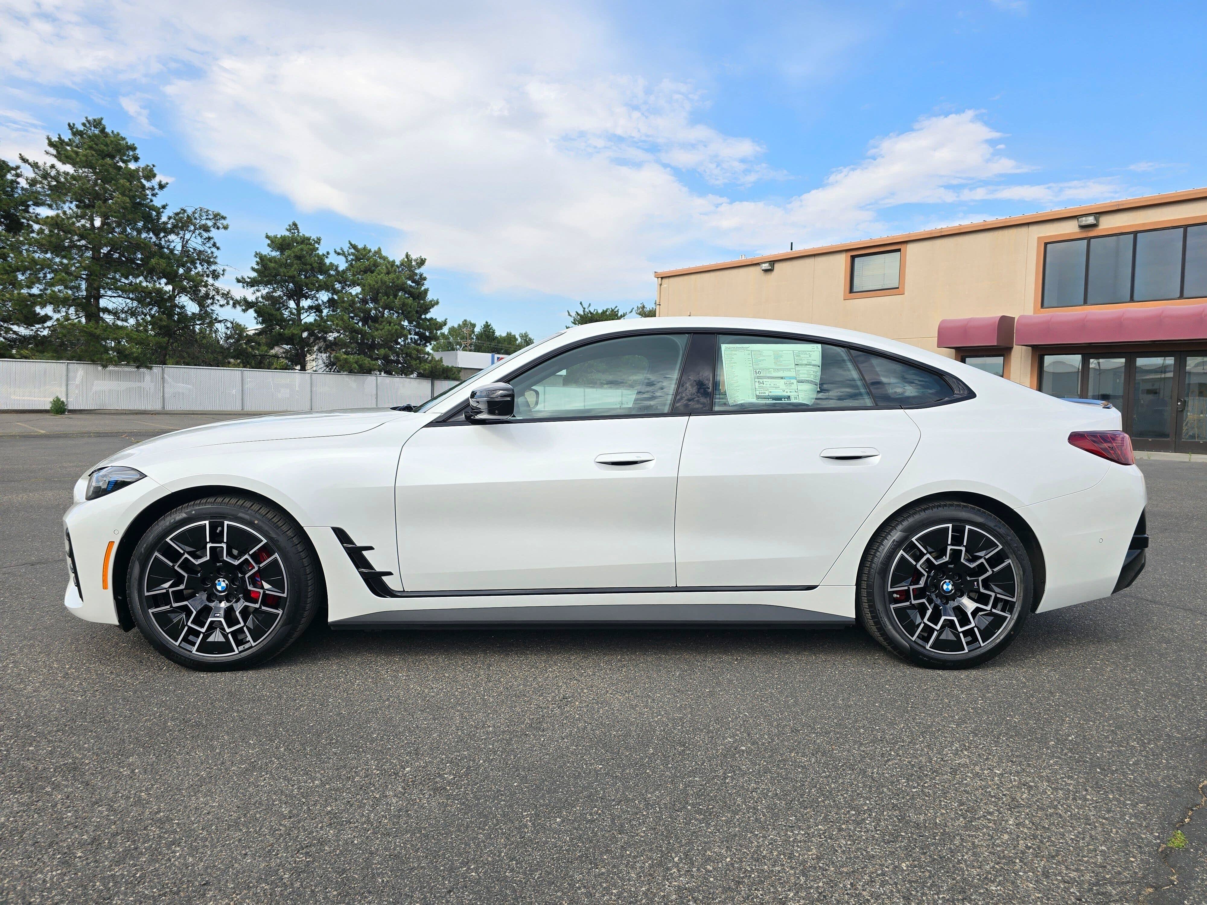 New 2026 BMW i4 xDrive40i w/ M Sport Package AWD/4WD image 3