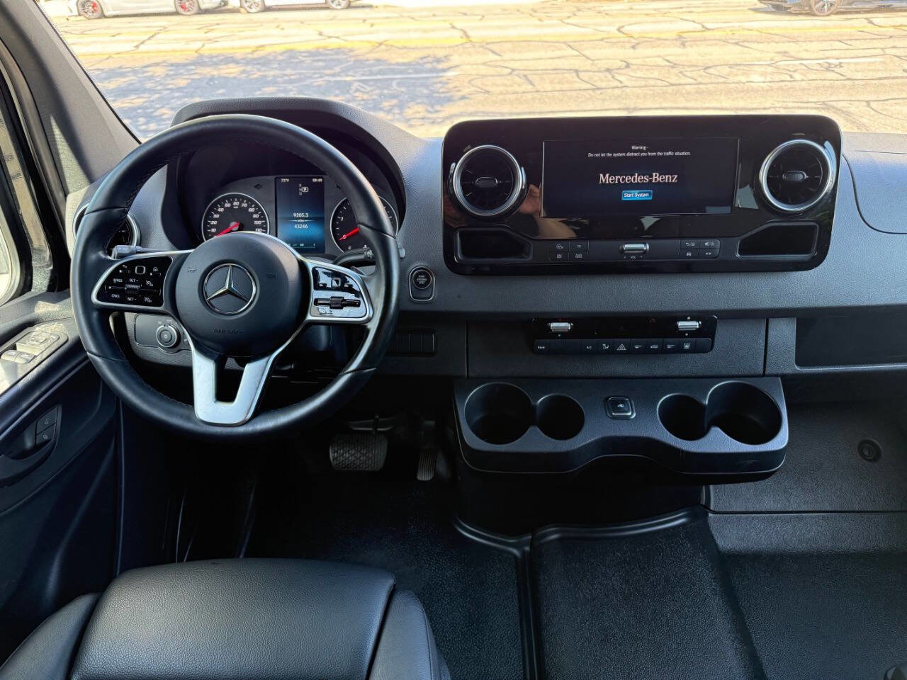Used 2022 Mercedes-Benz Sprinter 2500 image 22