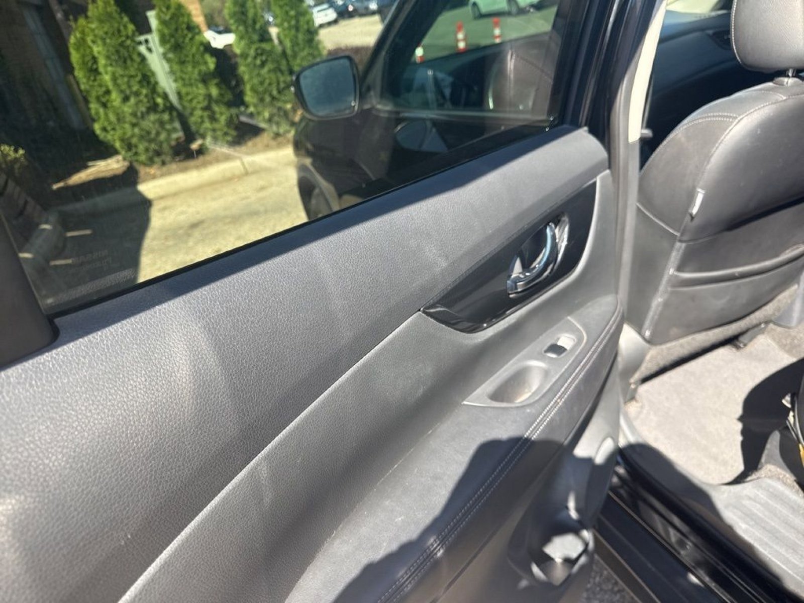 Used 2018 Nissan Rogue SL image 10