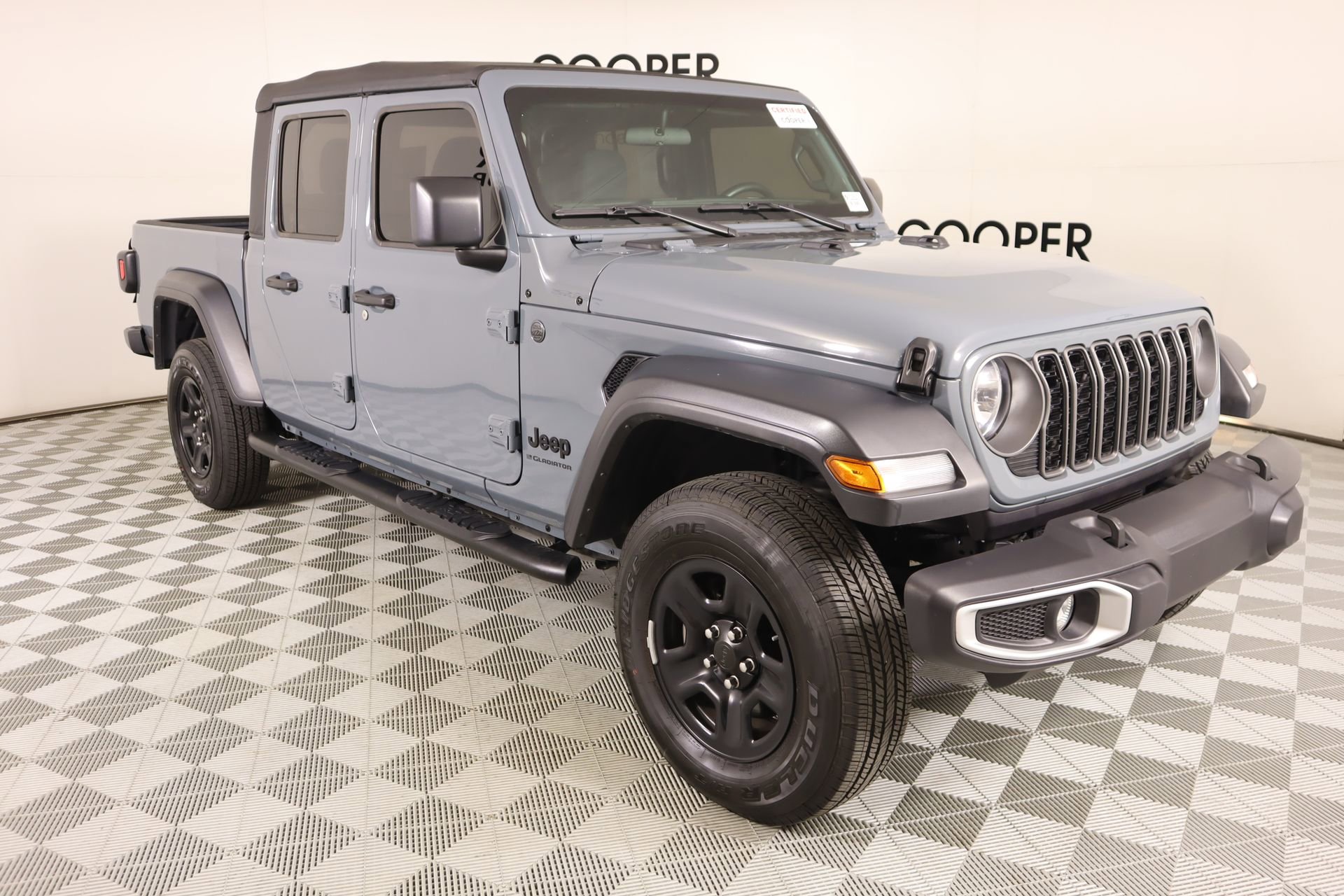 Used 2025 Jeep Gladiator Sport AWD/4WD video 1