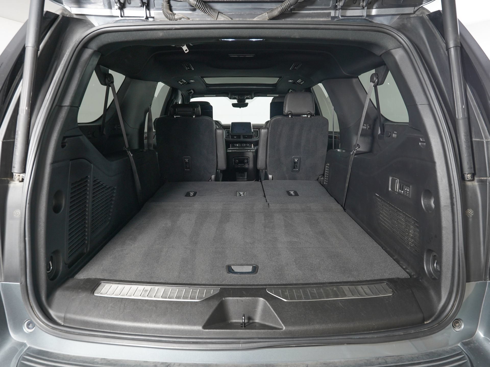 Used 2021 Chevrolet Suburban High Country AWD/4WD image 12