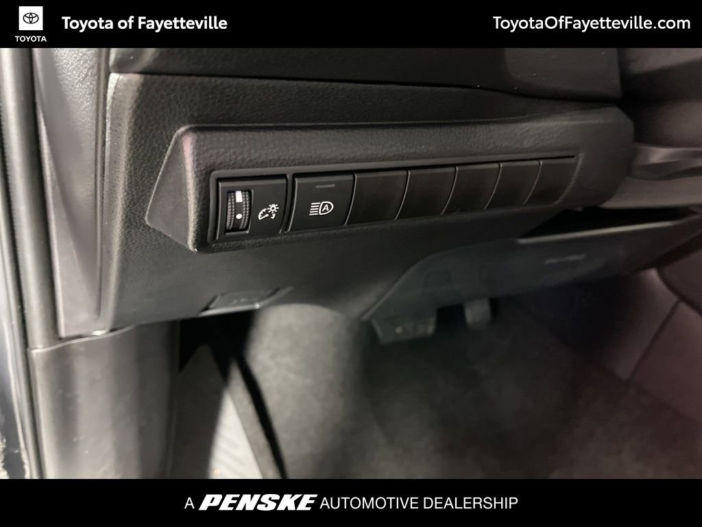 Certified 2025 Toyota Corolla SE FWD image 25