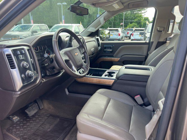 Used 2015 Chevrolet Silverado 1500 LTZ w/ LTZ Plus Package AWD/4WD image 7