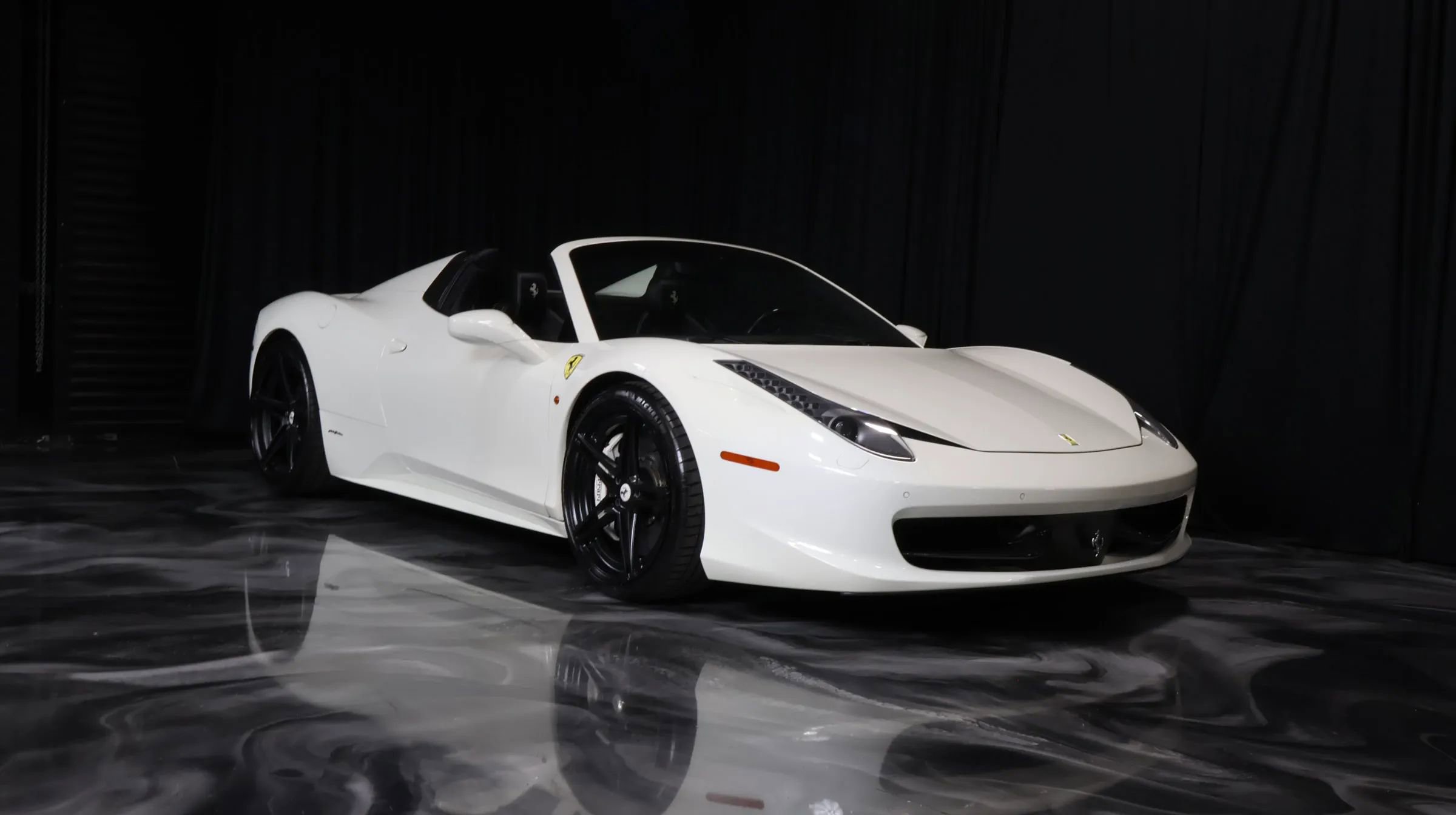 Used 2012 Ferrari 458 Spider RWD image 5