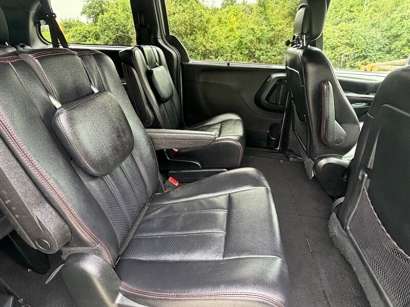 Used 2018 Dodge Grand Caravan GT FWD image 20