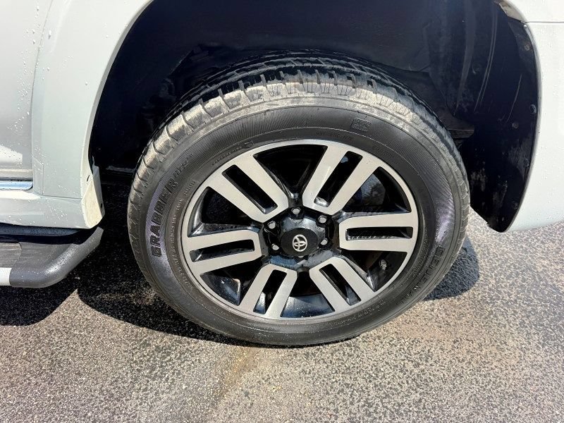 Used 2016 Toyota 4Runner Limited AWD/4WD image 35