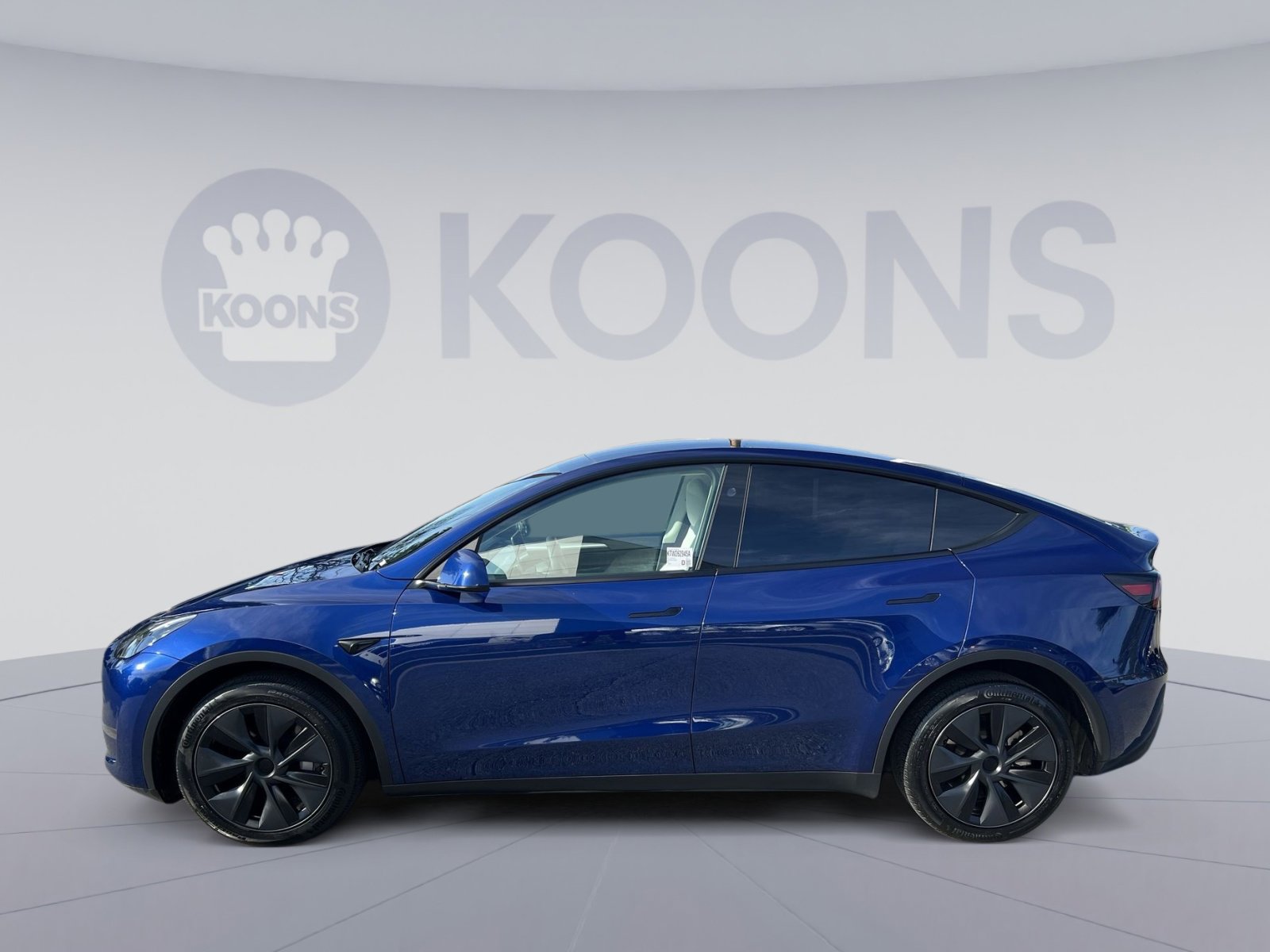 Used 2024 Tesla Model Y Long Range AWD/4WD image 2