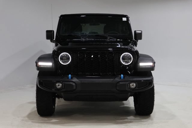 Used 2023 Jeep Wrangler Unlimited w/ Sun & Screen Package AWD/4WD image 2