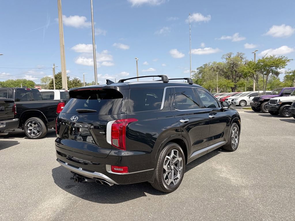 Used 2022 Hyundai Palisade Calligraphy w/ Winter Package image 3