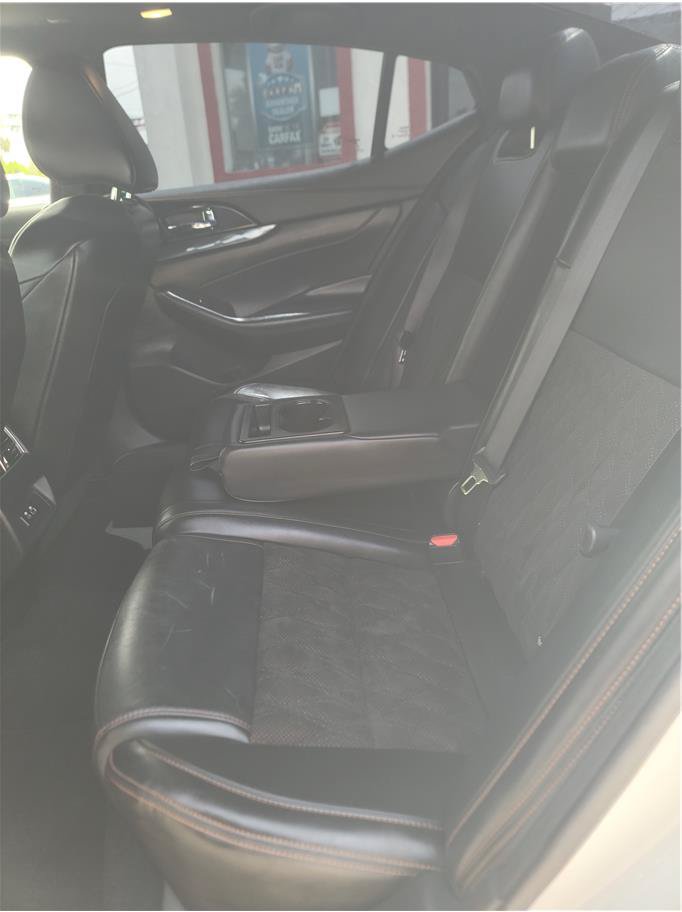 Used 2020 Nissan Maxima SR w/ Sport Mat Group FWD image 10