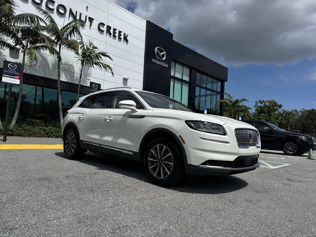 Used 2022 Lincoln Nautilus FWD image 22