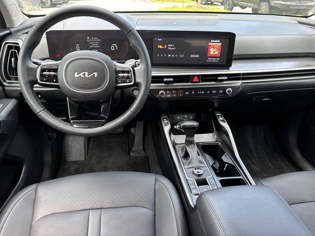 Used 2024 Kia Sorento S w/ Panoramic Sunroof Package FWD image 24
