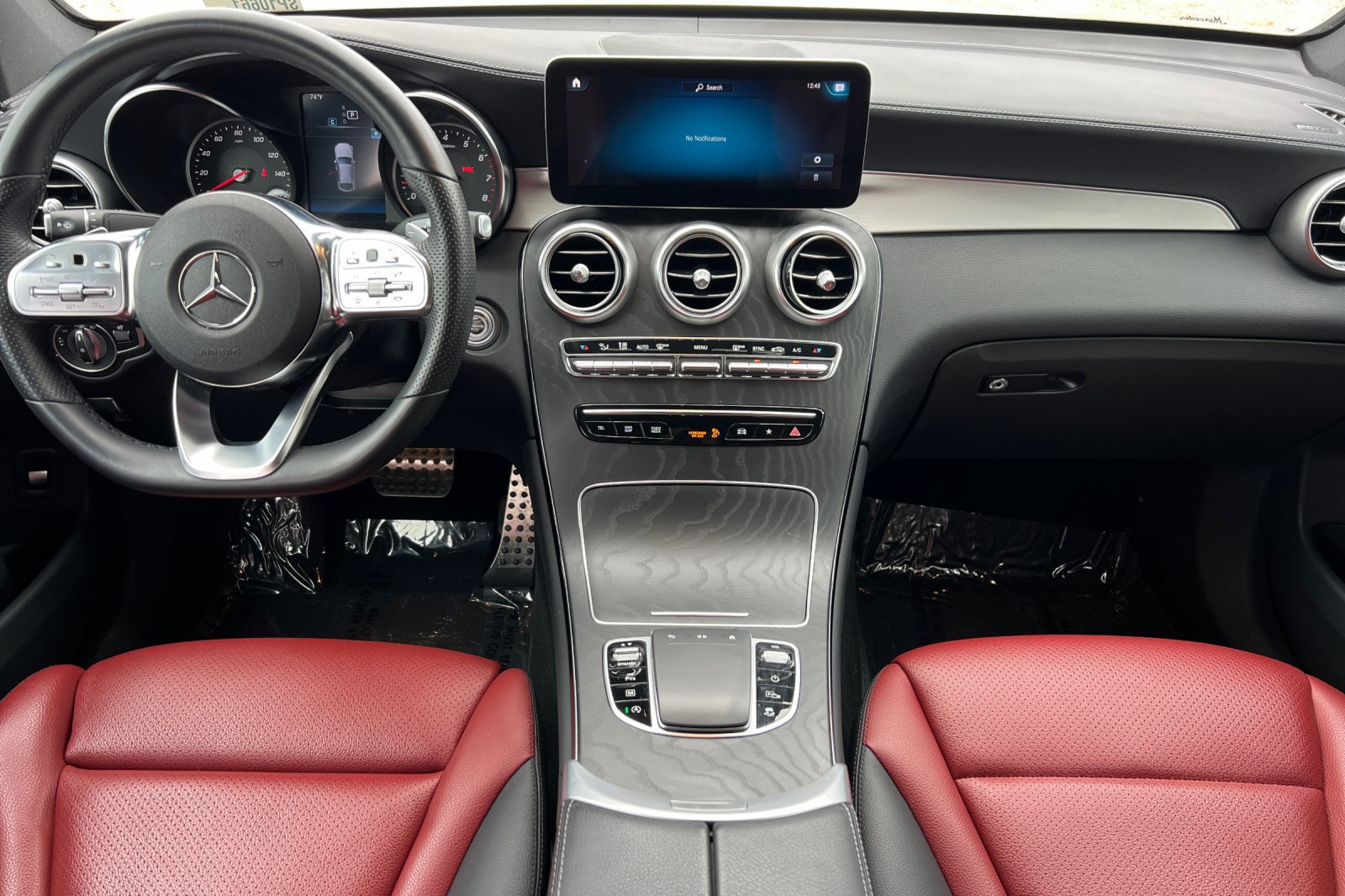 Used 2022 Mercedes-Benz GLC 300 4MATIC Coupe image 3