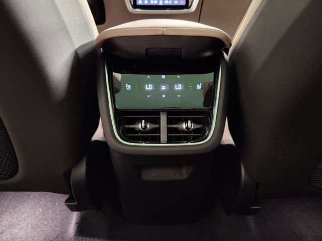 New 2026 Volvo EX90 Plus RWD image 27