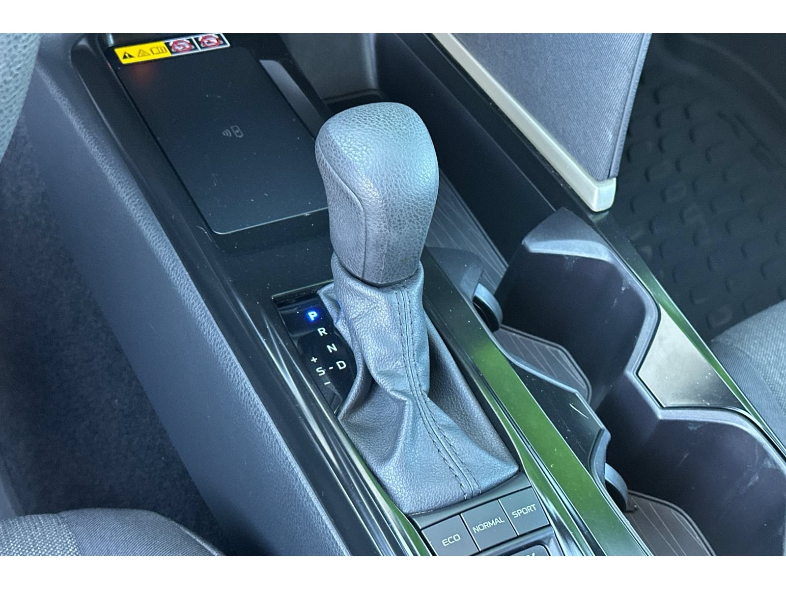 Used 2025 Toyota Camry LE FWD image 23