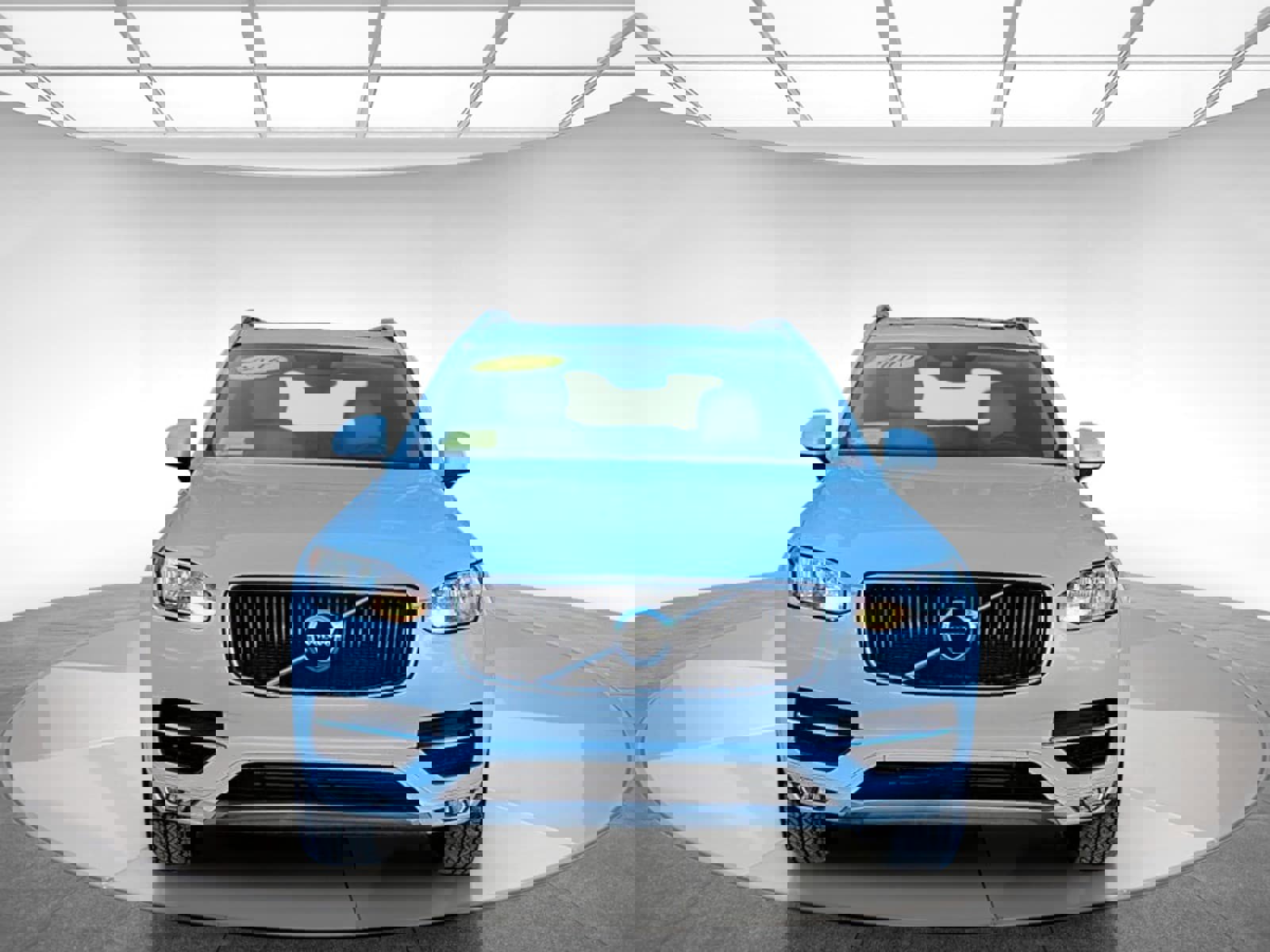 Used 2016 Volvo XC90 T5 Momentum image 2