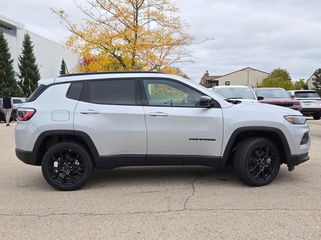 New 2026 Jeep Compass Latitude image 6