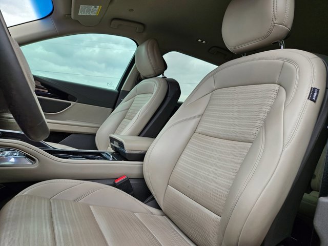 Used 2024 Lincoln Nautilus Reserve AWD/4WD image 14