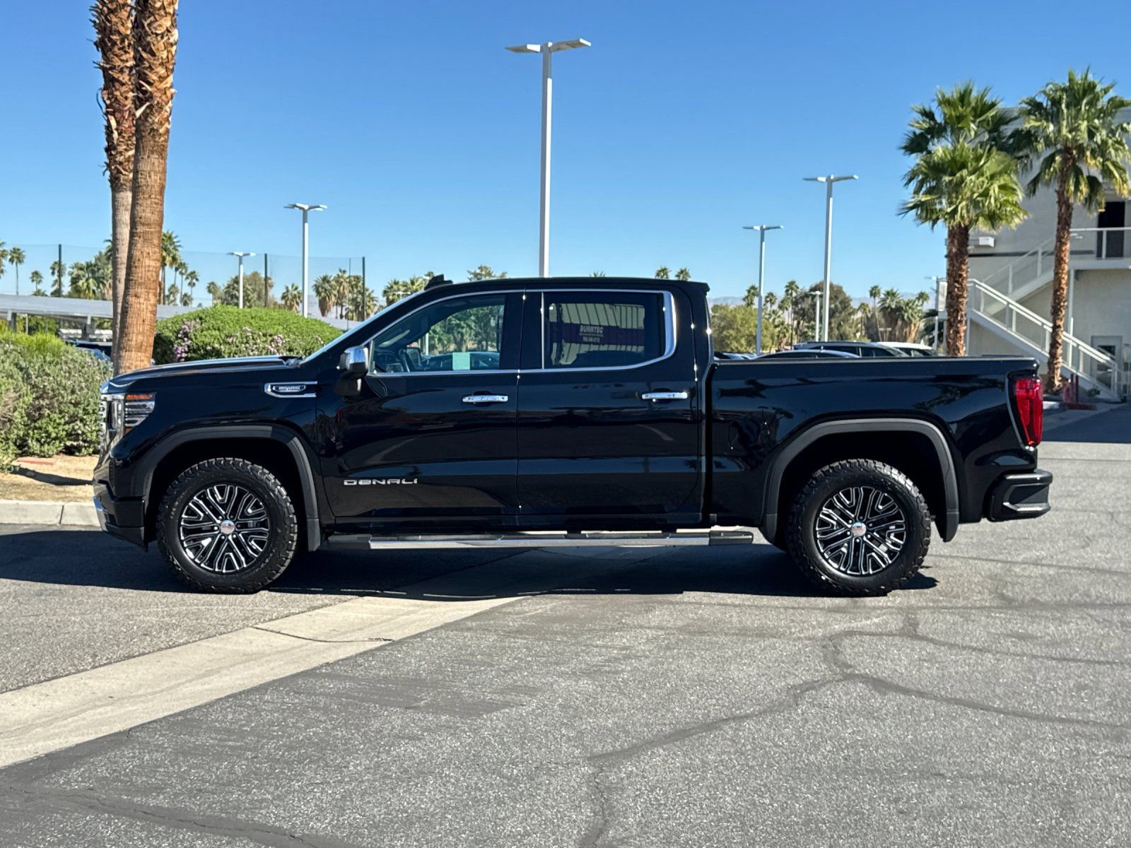 Used 2022 GMC Sierra 1500 Denali image 6