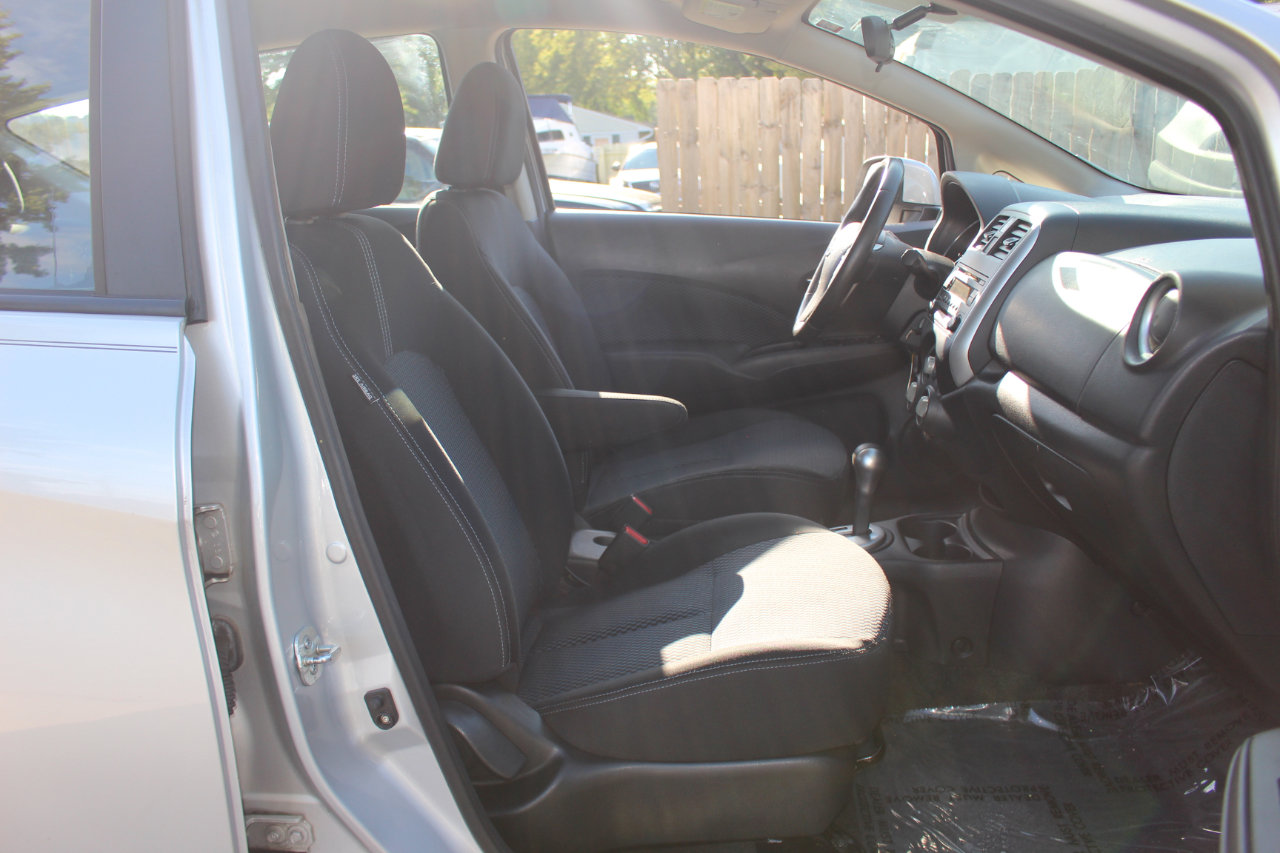 Used 2014 Nissan Versa Note SV image 32