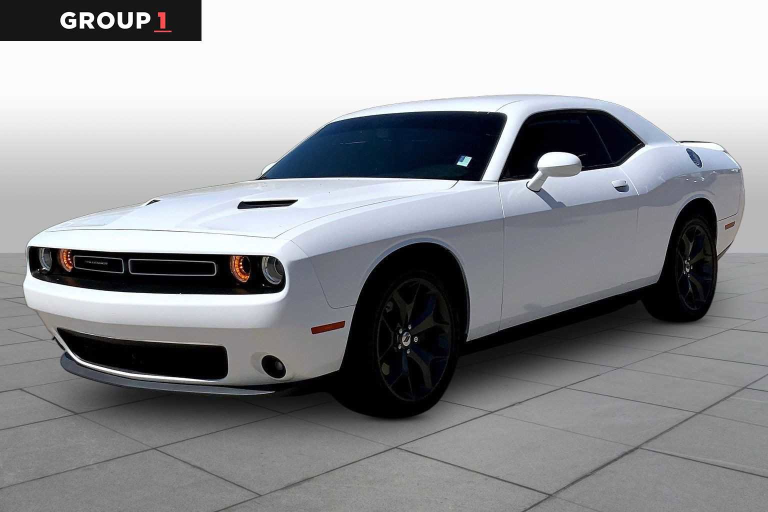 Used 2018 Dodge Challenger SXT Plus image 1