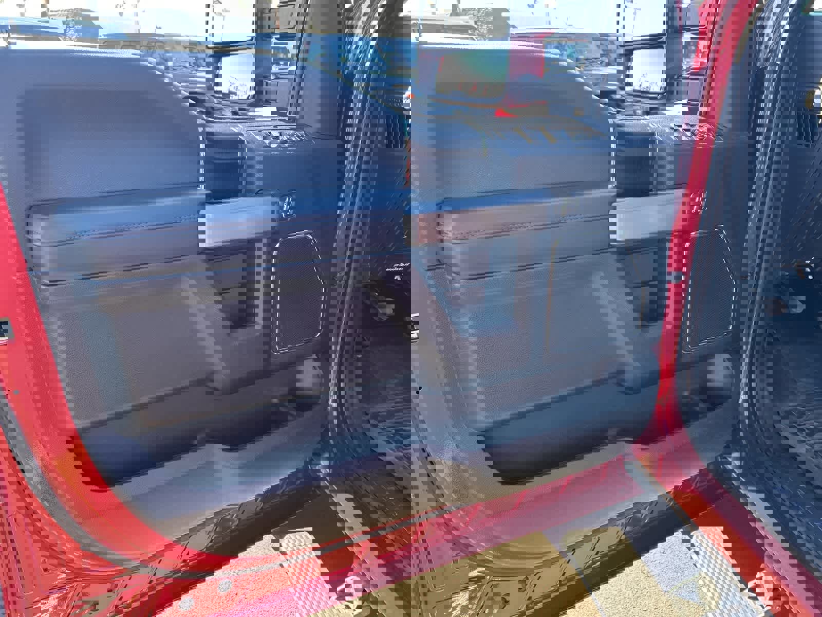 Used 2019 Ford F350 Platinum w/ Platinum Ultimate Package image 37