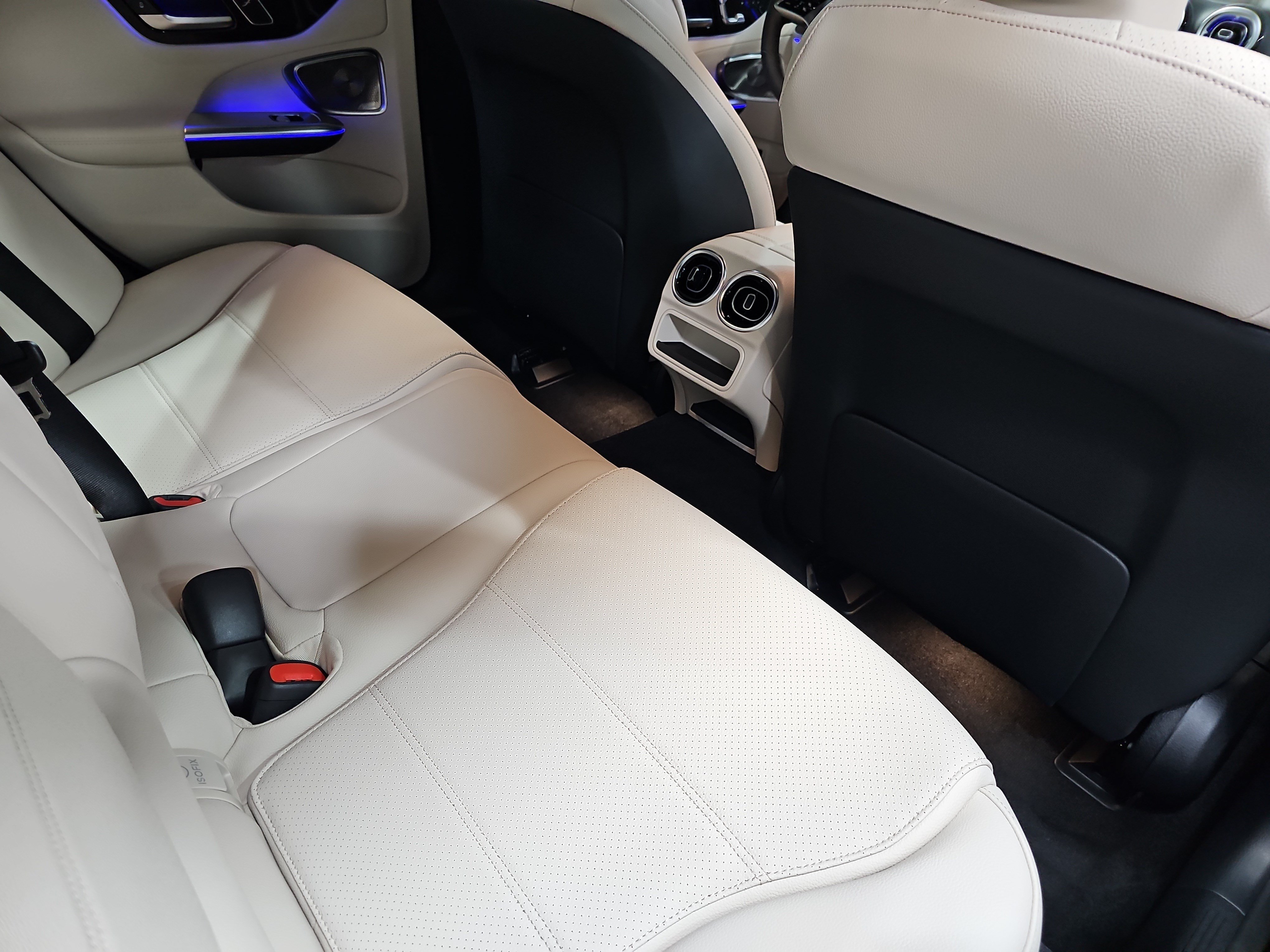New 2026 Mercedes-Benz C 300 Sedan image 11