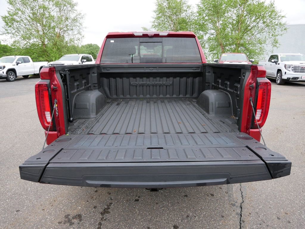 Used 2022 GMC Sierra 1500 Denali w/ Technology Package AWD/4WD image 14
