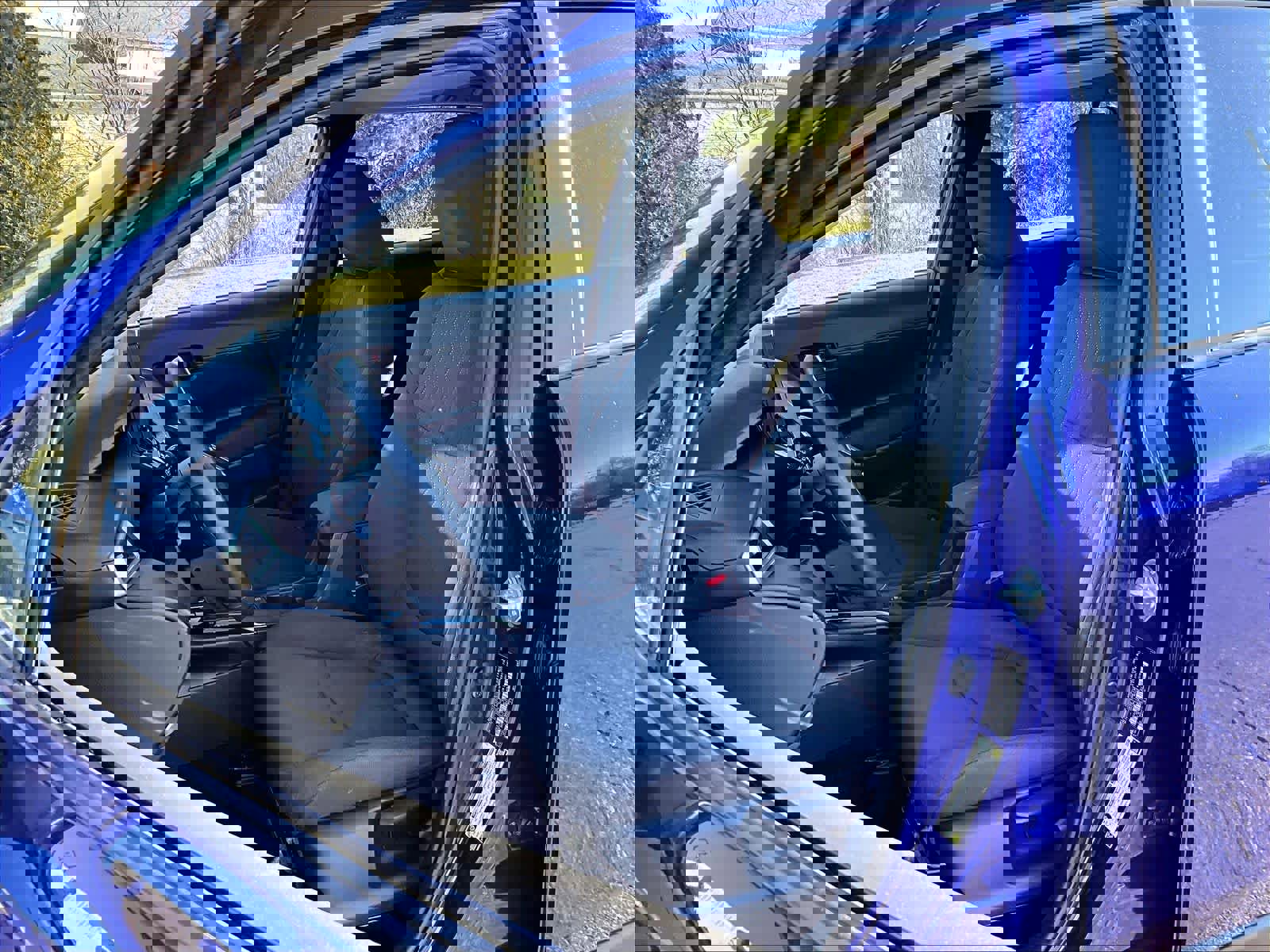 Used 2023 Toyota Corolla Cross LE image 10