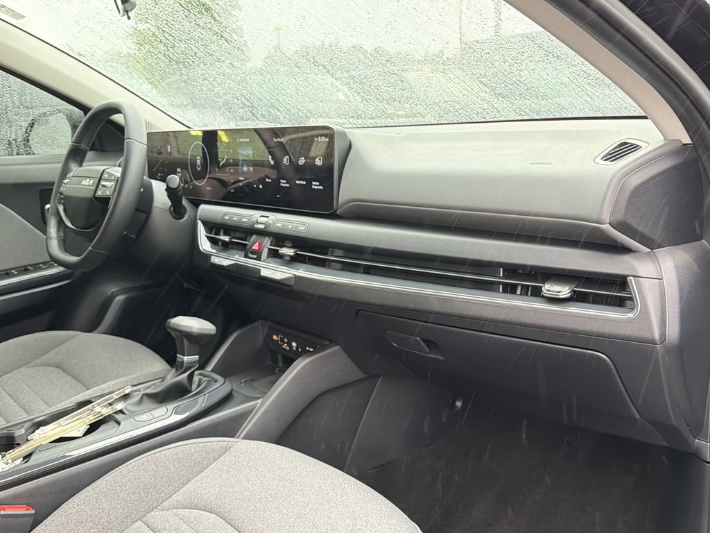 Used 2025 Kia K4 EX FWD image 18