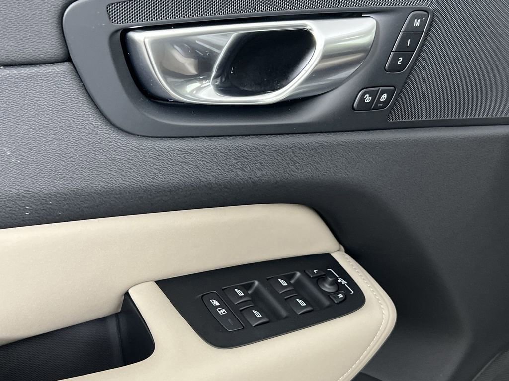 New 2026 Volvo XC60 B5 Plus w/ Protection Package image 12