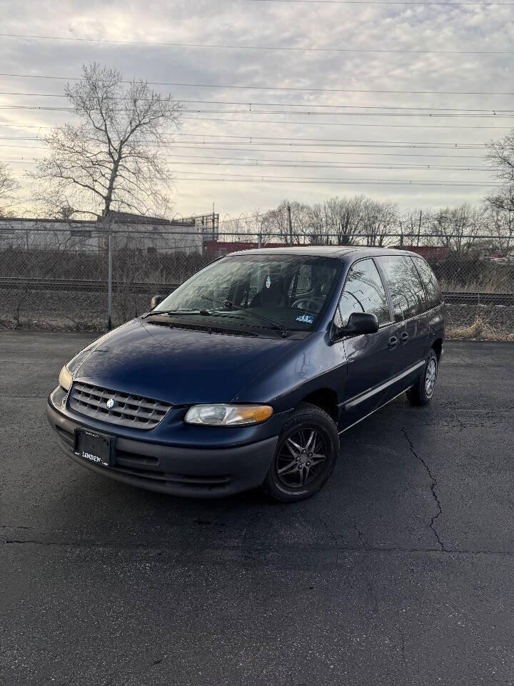 Used 2000 Plymouth Voyager FWD image 2