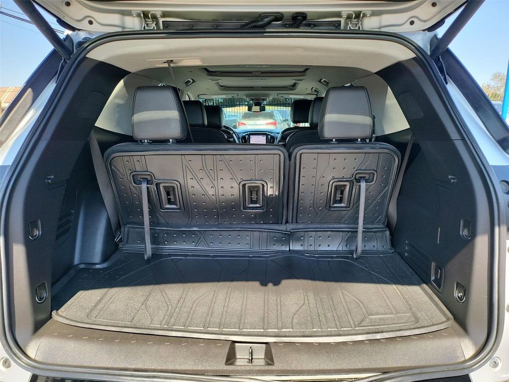 Certified 2021 Chevrolet Traverse Premier w/ Redline Edition FWD image 19