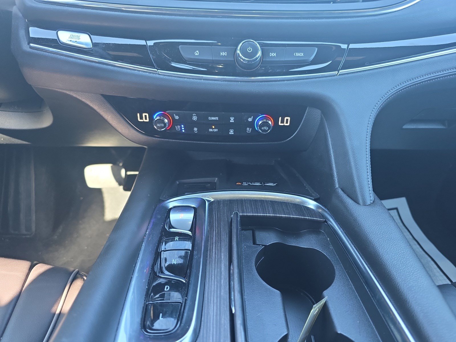 Used 2024 Buick Enclave Avenir w/ Avenir Technology Package AWD/4WD image 13