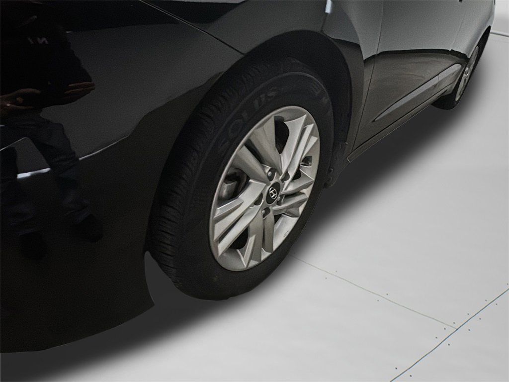 Used 2020 Hyundai Elantra SEL image 19
