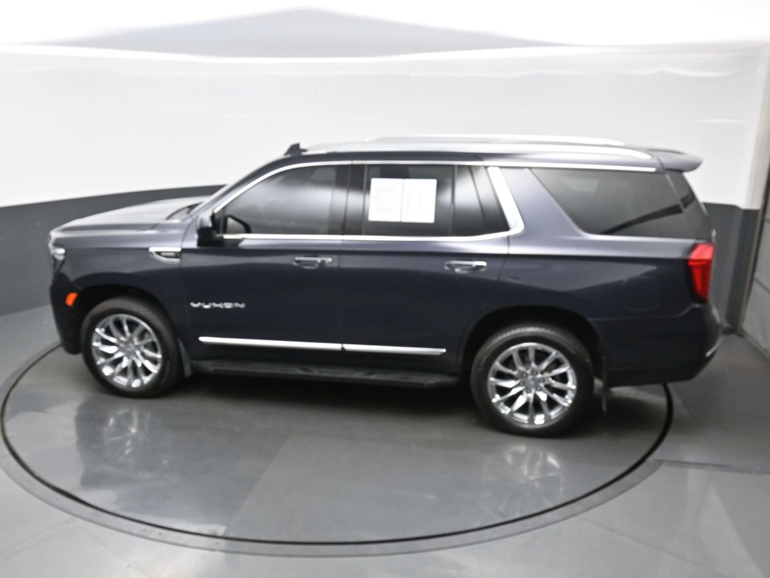 Used 2023 GMC Yukon SLT AWD/4WD image 39