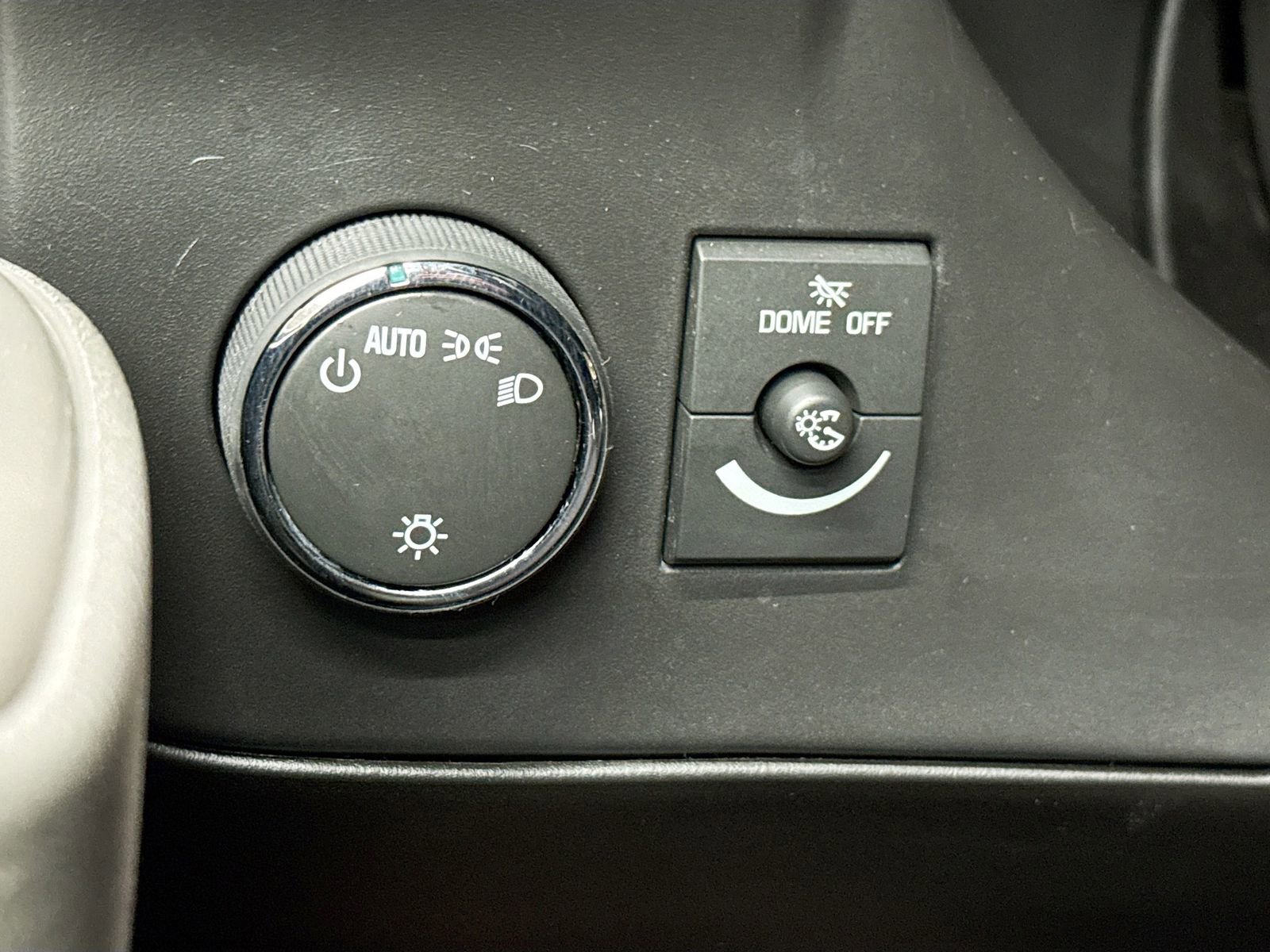 Used 2025 Chevrolet Express 3500 LT w/ LT Preferred Equipment Group RWD image 13