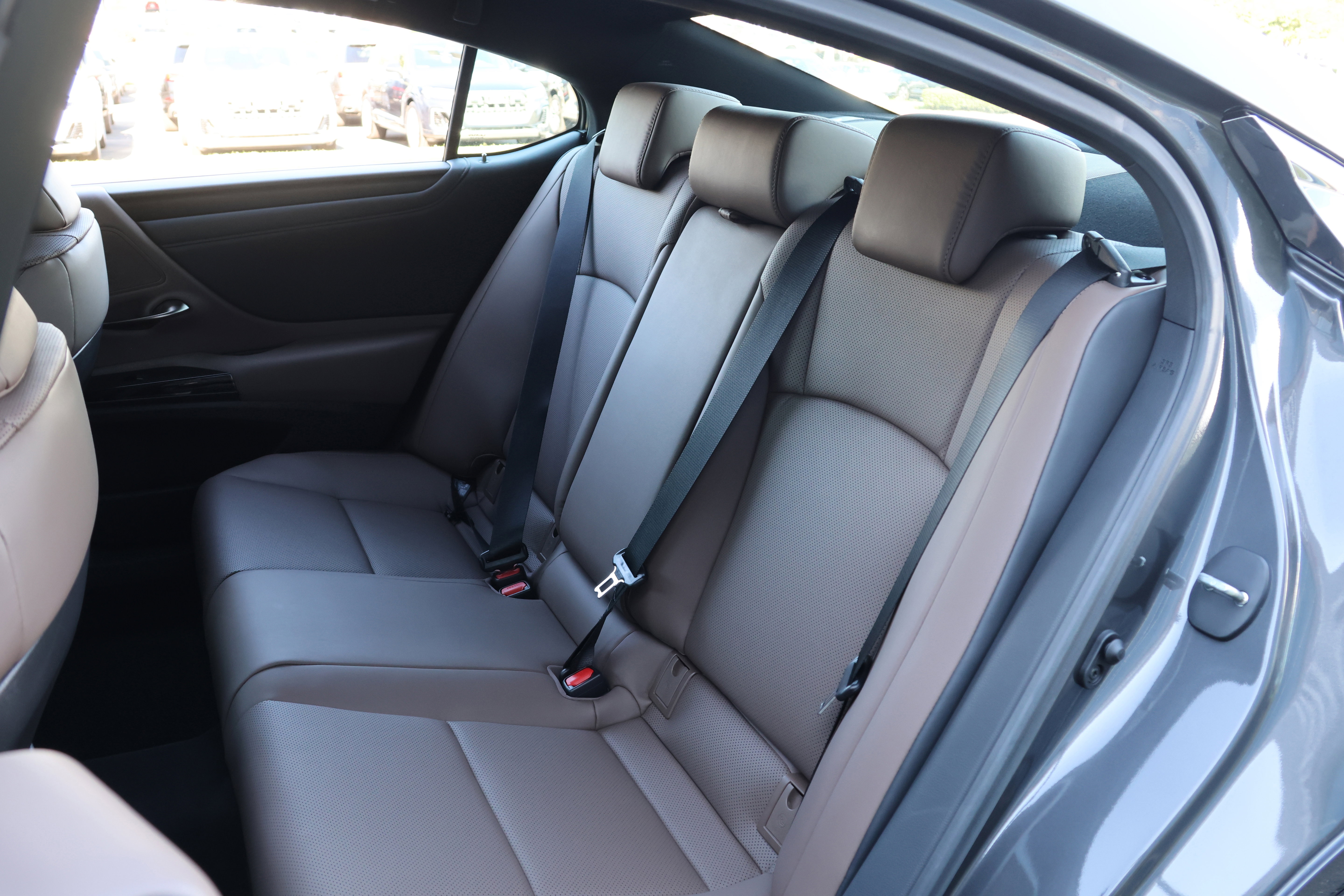 Used 2025 Lexus ES 350 w/ Premium Package image 40