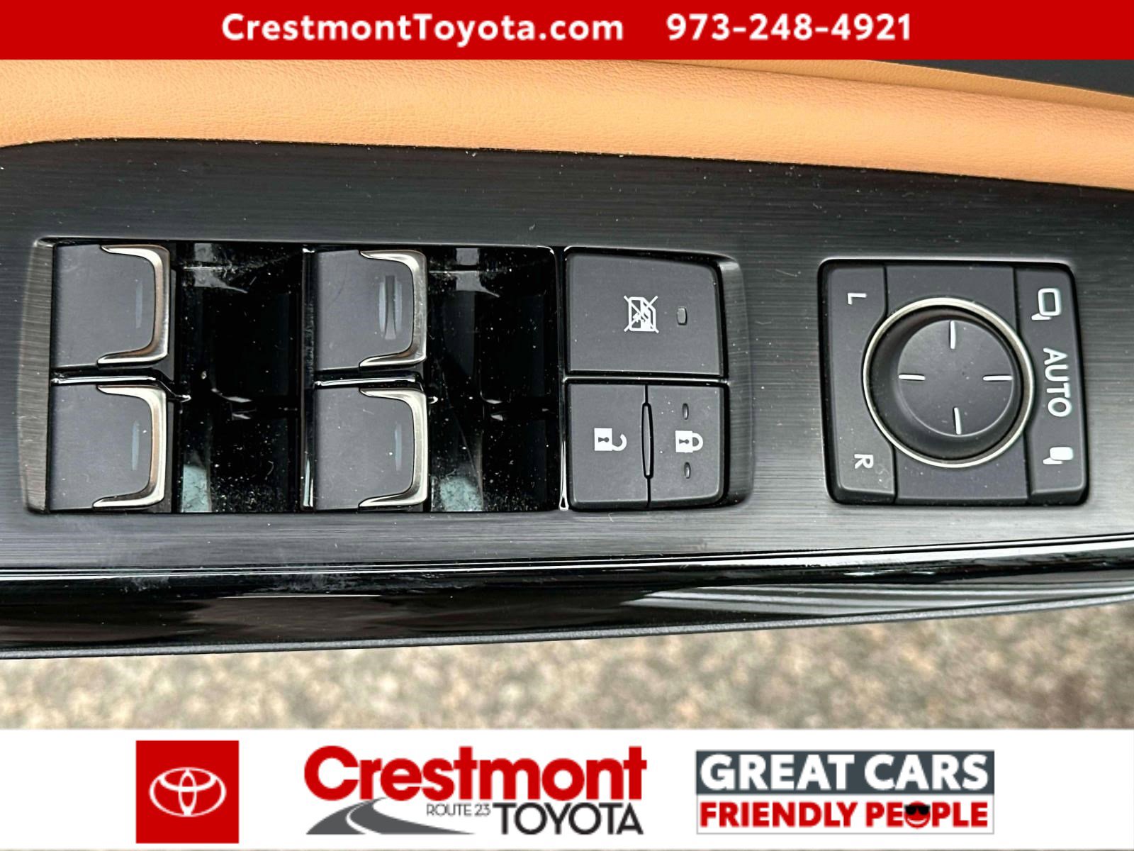 Used 2022 Lexus ES 300h w/ Premium Package image 13