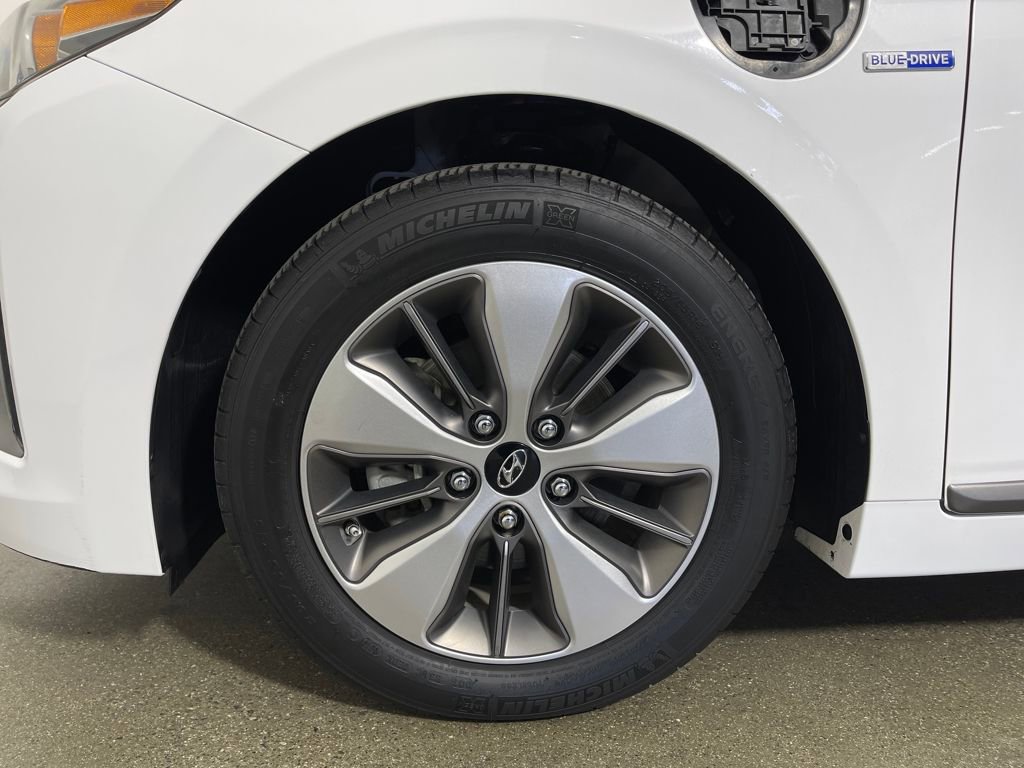 Used 2019 Hyundai Ioniq Plug-In Hybrid image 11