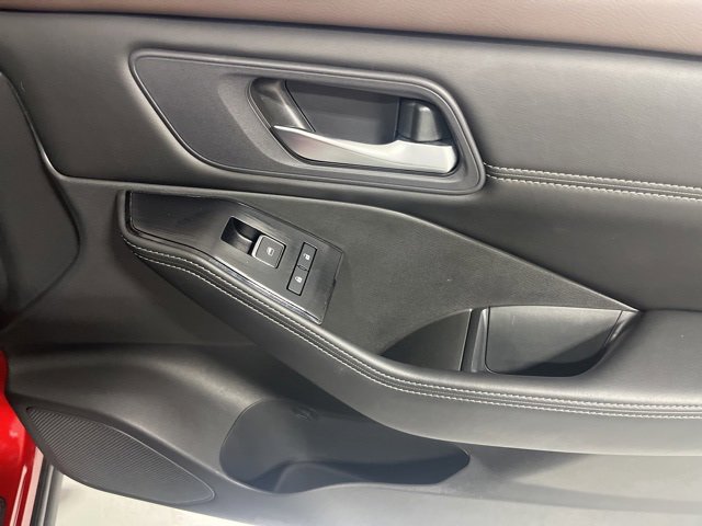 Used 2023 Nissan Rogue SL image 21