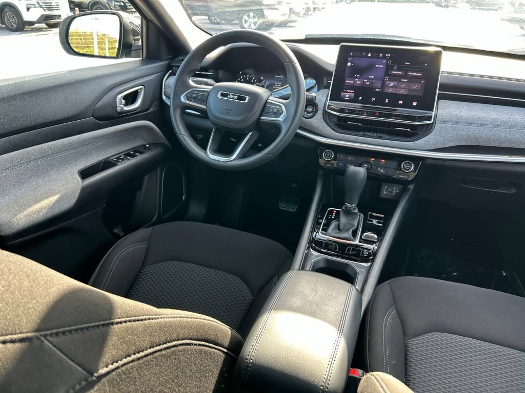 Used 2024 Jeep Compass Sport AWD/4WD image 10