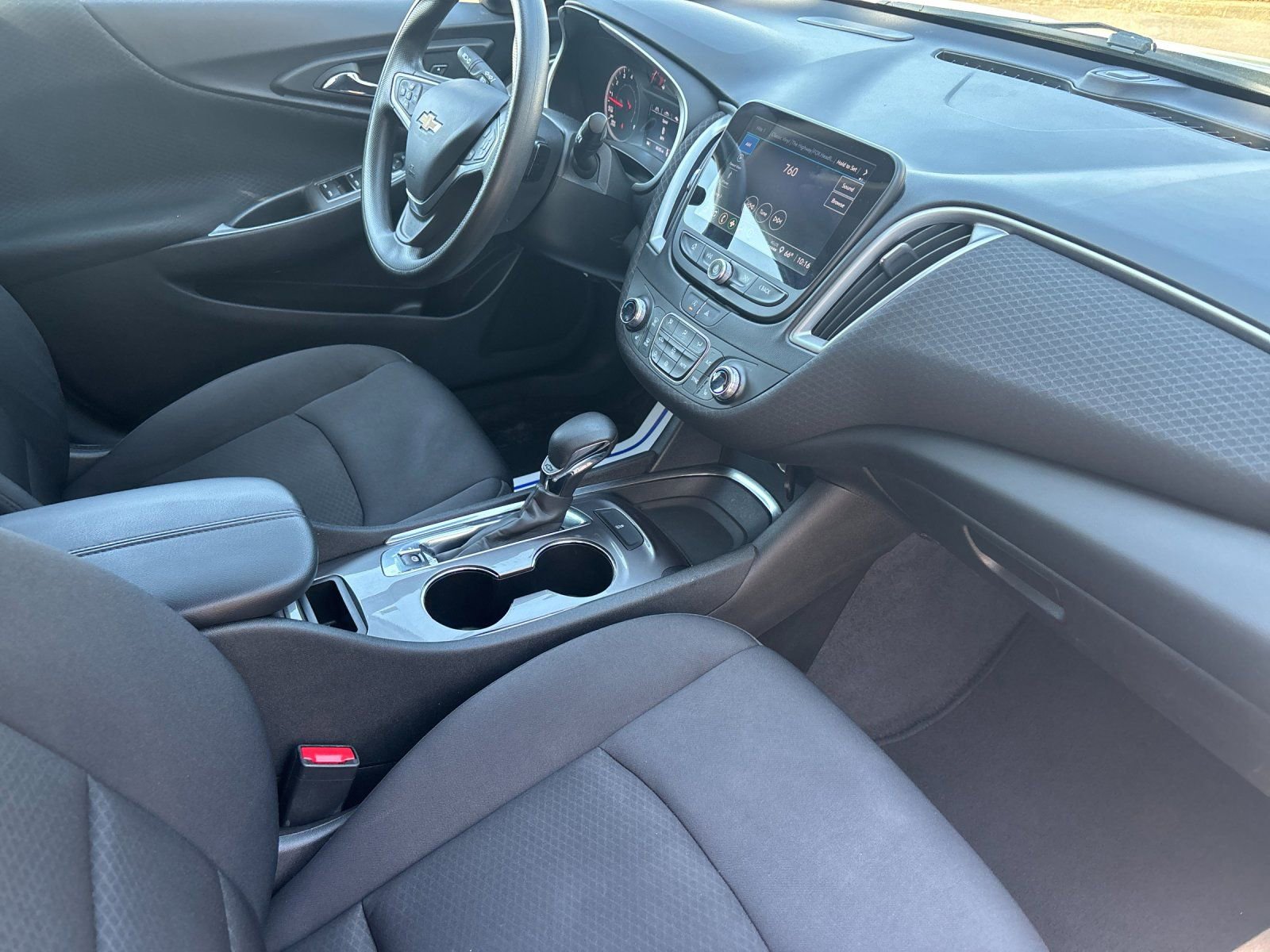 Used 2023 Chevrolet Malibu LT FWD image 16