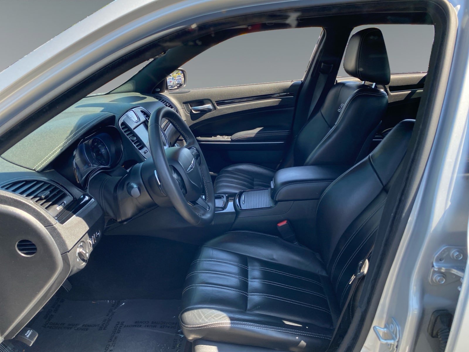 Used 2023 Chrysler 300 S RWD image 9