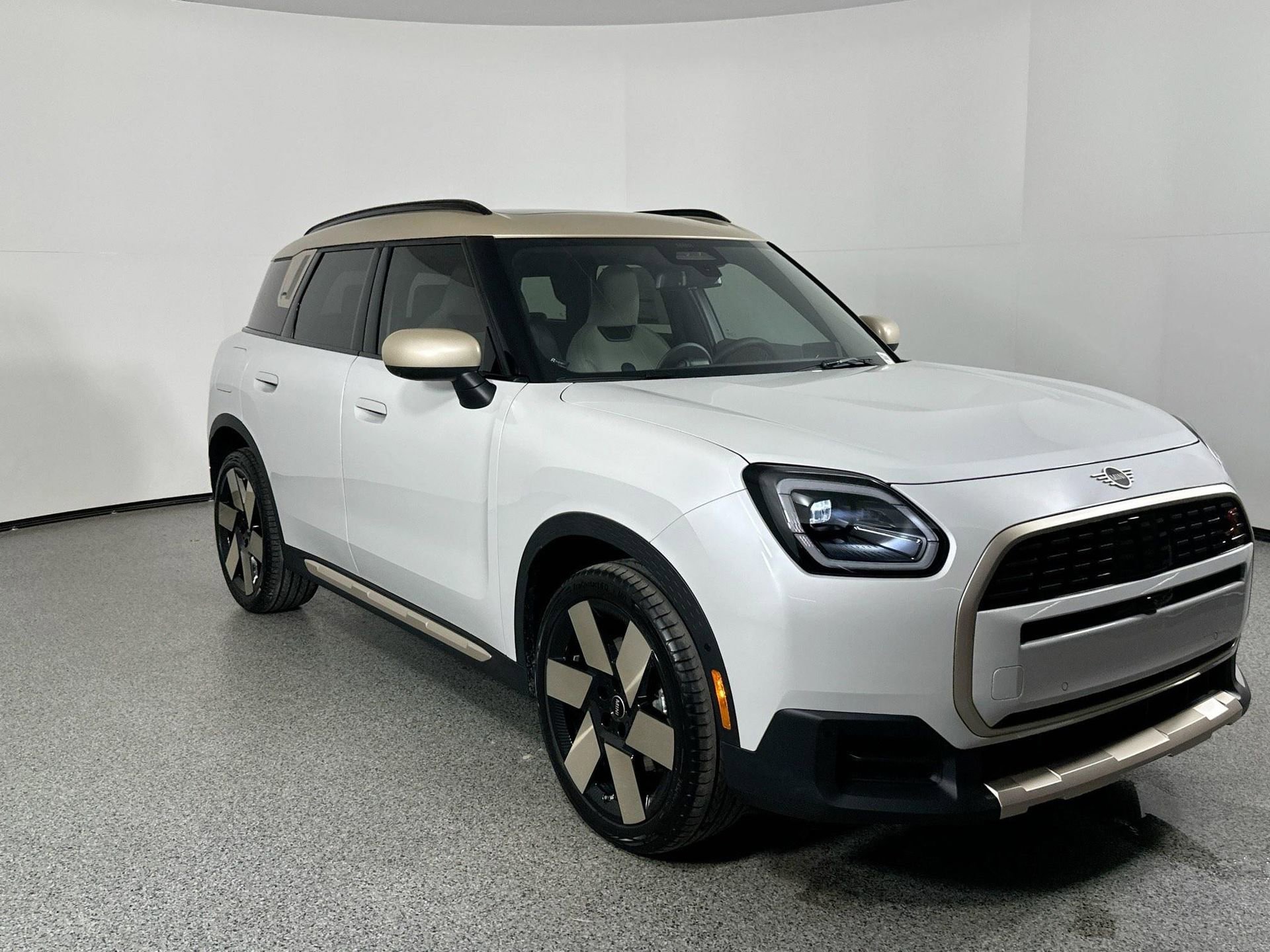 New 2025 MINI Cooper Countryman S w/ Comfort Package Max image 3