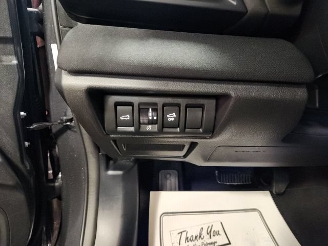 Used 2025 Subaru Outback Premium AWD/4WD image 19