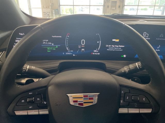 Certified 2024 Cadillac XT4 Premium Luxury FWD image 16