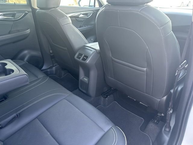 Used 2023 Buick Envision Essence image 40