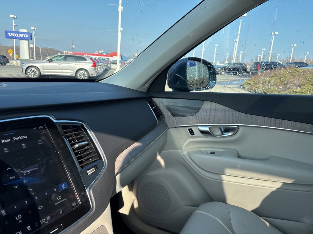 Certified 2023 Volvo XC90 B5 Plus image 28