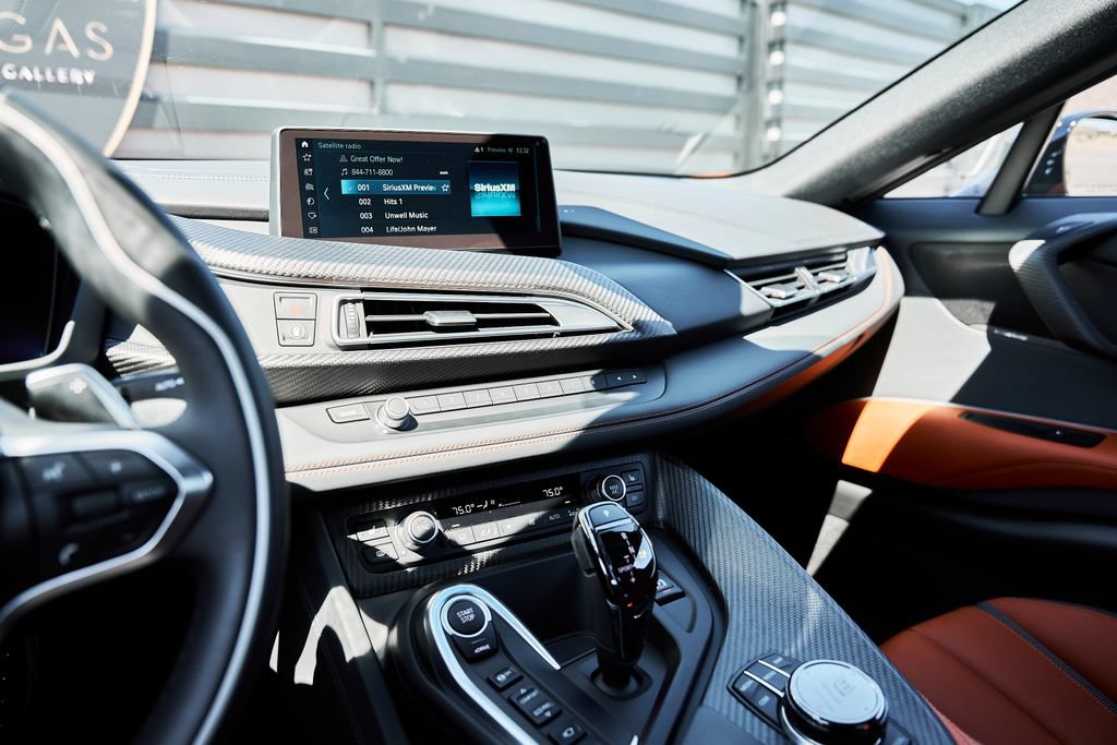 Used 2019 BMW i8 Coupe AWD/4WD image 54